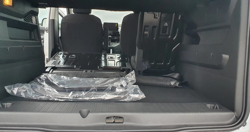 Toyota Proace City Verso cena 124900 przebieg: 20, rok produkcji 2022 z Pińczów małe 326
